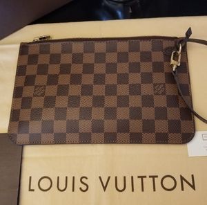 Louis Vuitton pouch / wristlet clutch LV damier
